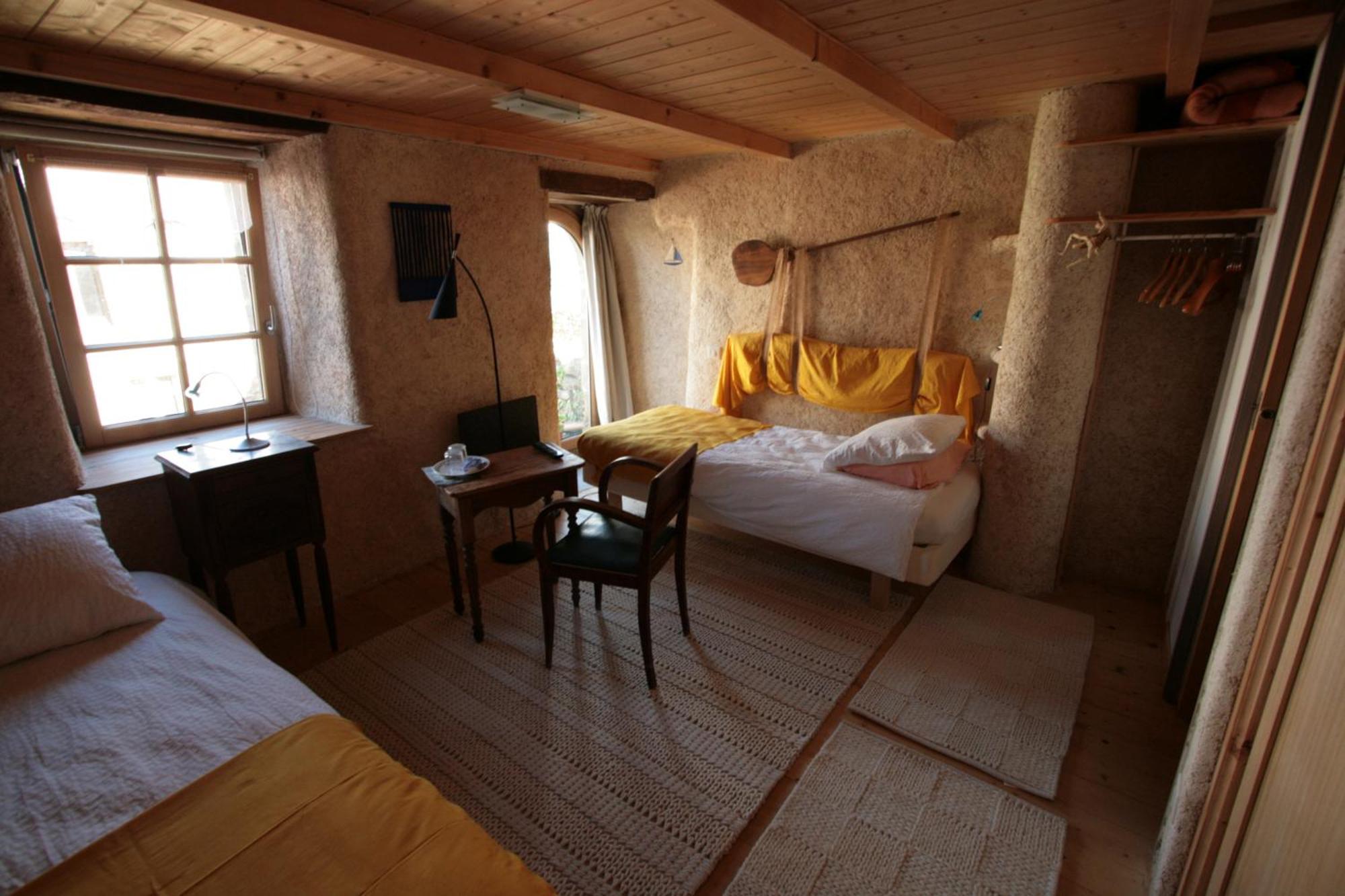 Le Magasin A Sel Bed and Breakfast Crozon Eksteriør billede